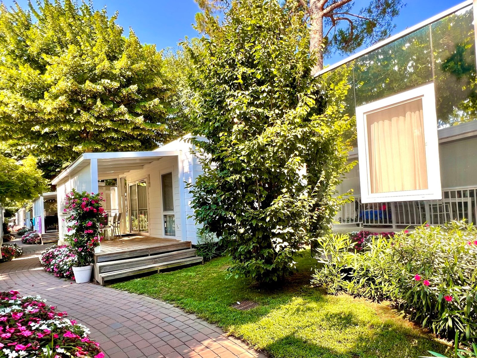 The Pinecrest 20 — exterior